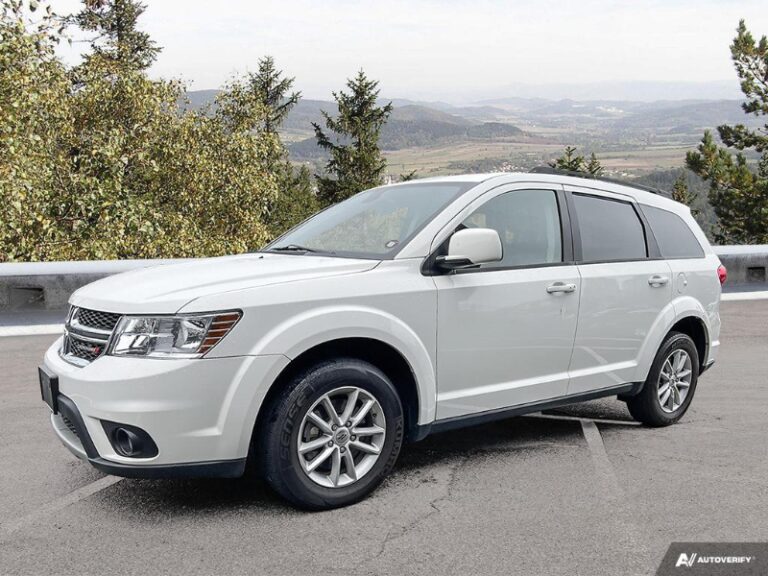 photo of 2019 Dodge Journey SXT FWD 1